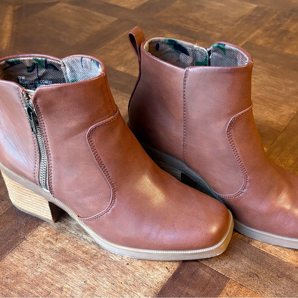 boc Tan Leather Ankle Booties